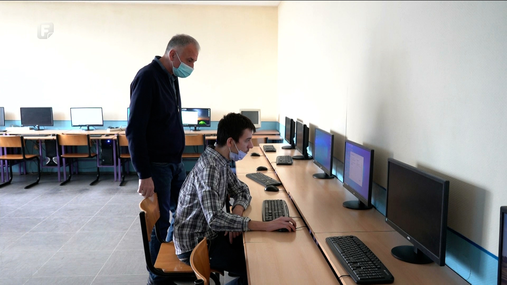 Srednjoškolac Kenan Mahmutagić iz Gradiške godinama izrađuje mobilne aplikacije